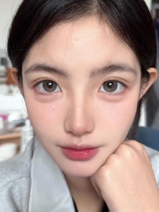 我与我久周旋 宁作我#淡妆 #怼脸拍#sweetcolor玻璃白昼 #Sweetcolor