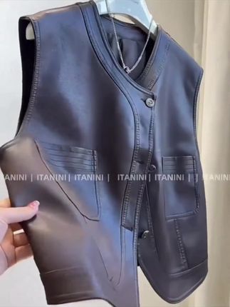 pu皮马甲女短款2025春秋新款韩系穿搭机车服无袖背心马夹外套上衣#韩系穿搭#无袖马甲 #皮马甲背心 #春秋新款 #马甲外套推荐