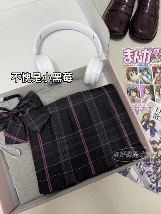 #创作灵感 小黑莓冲就对了!颜色显白秋冬叠穿必备#jk #不愧是jk #jk制服