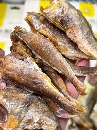 #黄鱼酥 鲜香酥脆,越嚼越香,真的超好吃#小黄鱼 #鲜香酥脆 #零食推荐