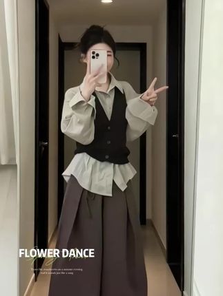 #高级感穿搭 #秋冬穿搭新鲜感在线 #晒晒我的秋日穿搭 #秋季日常实用穿搭思路分享 #秋季彩色系穿搭测评