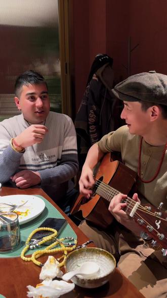 阿k库力猴亚猴奔
#印度歌曲 #音乐人 #吉他弹唱 #阿k苦力猴亚猴奔 #吉他