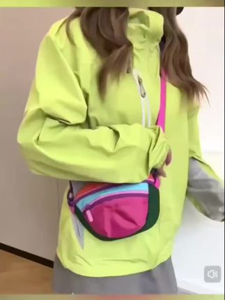 时尚多巴胺撞色防泼水尼龙斜挎包运动户外防水休闲女士拼色斜跨#多巴胺撞色包#斜挎包 #时尚百搭 #美包分享