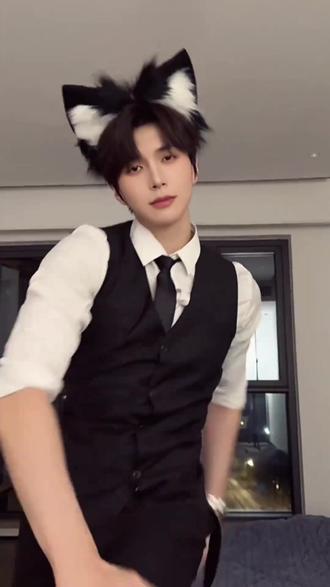 #狐狸眼 #路人粉 姐妹,帅不帅?#帅哥合集 #请问可以出道吗