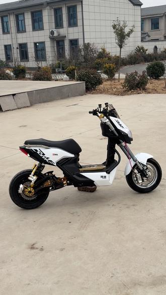 人生不怕重来 x5陪你苦尽甘来#改装文化 #抖音创作者大会 #雅迪x5 #龙的车库