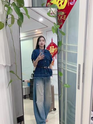 国庆假期就要结束了 努力搞钱吧 很快就是过年了该返程的已经返程了 该上学的也都要上学了 我的意思是说 还剩100多天就要过年了 不要在想着哪里好玩了 要知道努力搞钱了 不然的话 冬天的西北风 你是喝定了#抖音推广 #返程复工