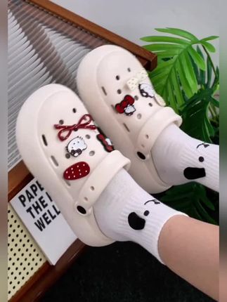 夏天当然要穿洞洞鞋~#洞洞鞋 #好穿又好搭 #夏季必备 #夏季凉鞋