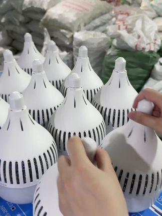 用过都说好的led节能省电球泡灯! #节能灯泡 #球泡灯工厂 #led节能灯推荐 #led节能灯泡 #工厂实拍视频