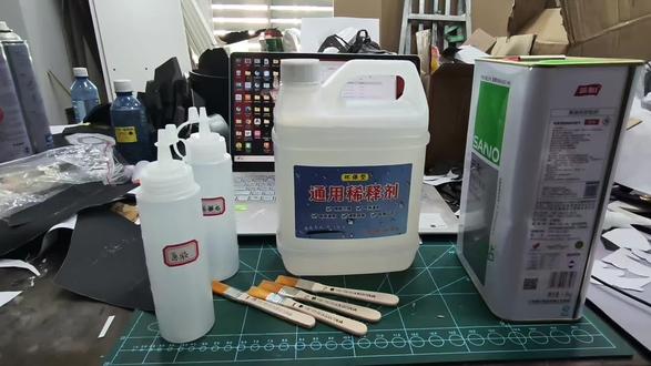 零基础道具制作教程第十期,零基础制作獠牙王牌贴皮甲第六期,贴皮实战。#假面骑士 #道具 #卡面来打 #假面骑士w #獠牙王牌