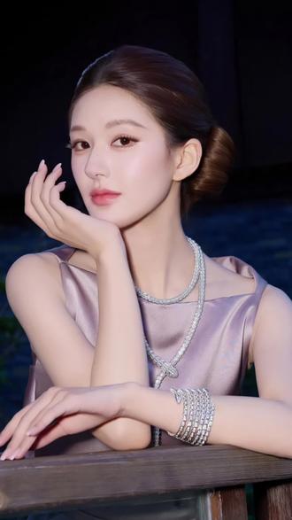 乐品乐茶5月28日官宣全球代言人赵露思,抖音一分钟销售额破百万#赵露思#赵露思乐品乐茶 #精选 #我要上热门🔥