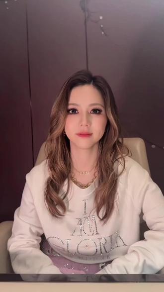 邓紫棋的#新年祝福 请查收#华语乐坛