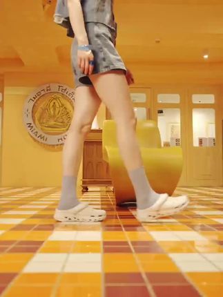 斯凯奇夏季款福利来了洞洞鞋#夏日穿搭 #斯凯奇洞洞鞋 #宝藏鞋子 #强烈推荐 #美鞋推荐