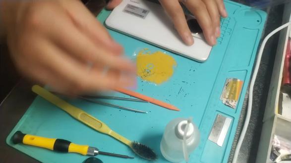 华为畅享70换喇叭