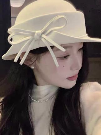 千金感卷边蝴蝶结礼帽,戴上太有造型了!姐妹们,都去戴这顶帽子#帽子 #配饰的重要性 #出游穿搭 #礼帽#千金感
