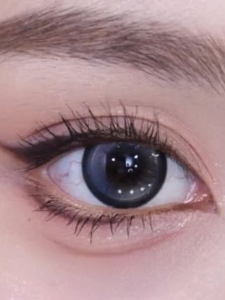 这个扁头的眼线胶笔对新手真的太友好了吧!#眼妆教程 #超好看 #扁头眼线胶笔 #超好看