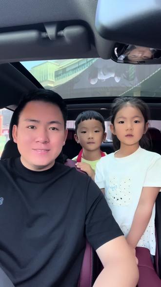 带孩子出去散散心让他们开心
