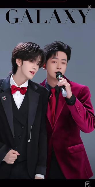 凡凡靠小鹿太近 以太直呼离小鹿远点儿 生怕吓着新人#多才多艺男团 #银河系A #溯 #王炸男团
