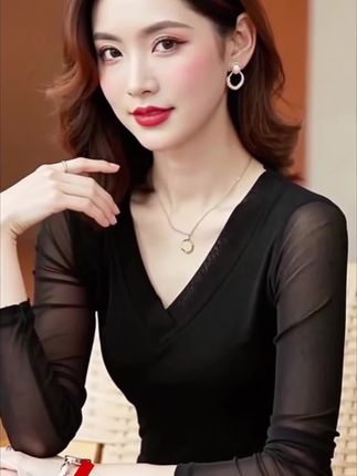 #强烈推荐 #优雅气质 #每日分享 #高级感穿搭 #内搭外穿都好看 打底衫,显瘦又百搭