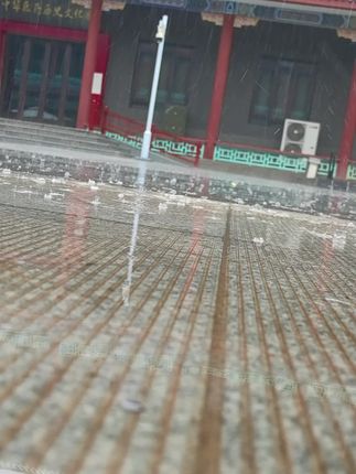 来,听雨声…雨中药王庙正在雨中轻声低诉#下雨天 #雨景 #历史 #风景 #dou上热门 @DOU+小助手
