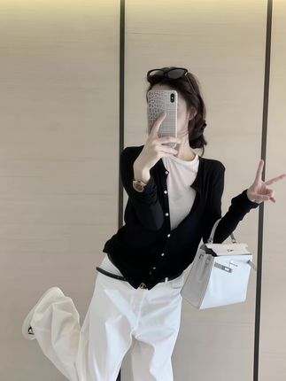 #通勤穿搭万能配色公式 #早秋穿搭三分钟出门不是梦 #早秋通勤出游穿搭一起拿捏 #一条半身裙搞定一周通勤穿搭 #秋季不露腿穿搭
