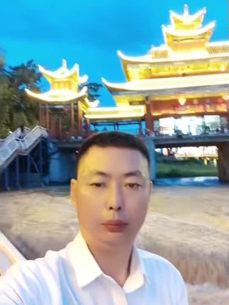 云南省临沧市云县时光走廊。#夜景实拍 #纪录美好生活 #喜欢的点个赞 #美不美你说了算 #记录真实生活