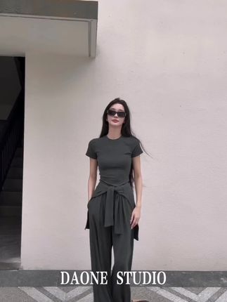 DAONE【休闲主义】 慵懒风圆领T恤阔腿裤披肩三件套针织休闲套装#圆领T恤 #阔腿裤 #披肩 #慵懒风 #显瘦穿搭
