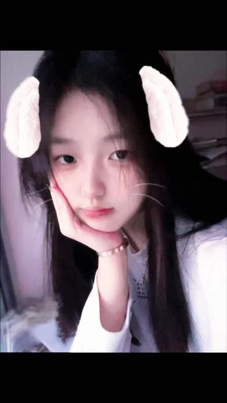 露水情缘吗 其实连情都没有 却硬要说假意里掺杂了一丝真心