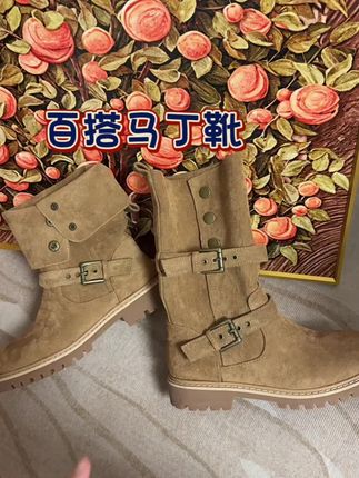 巨巨巨好看哎。真的超时髦 #创作灵感 #好穿又好搭 #好穿不累脚 #软底软面穿上超舒服 #百搭鞋子 啊啊啊啊啊。超好穿哎。