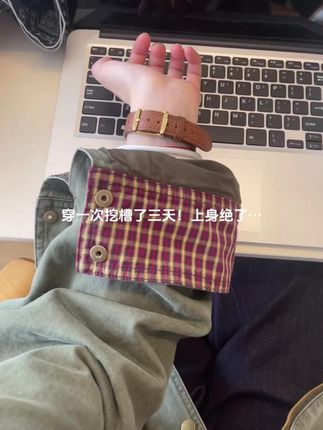 做旧复古绿色拼接格子设计感牛仔外套女2025秋季新款牛仔开衫上衣#复古 #设计感#牛仔外套#秋季新款 #开衫上衣