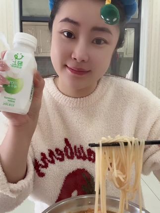 #螺蛳粉 #合味芳螺蛳粉 #螺蛳粉一口就上头 @小英记录生活
