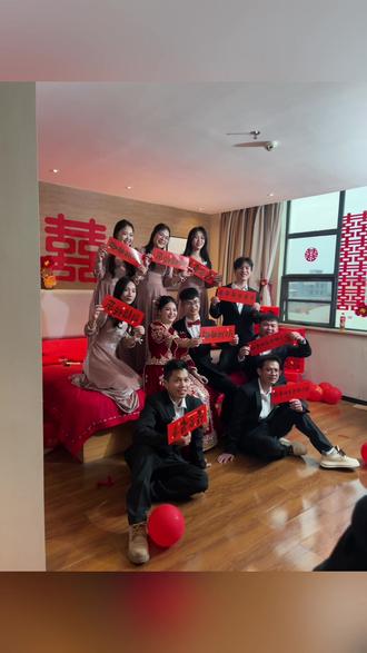 颜值超高的伴娘团伴郎团#婚礼跟拍花絮 #婚礼跟拍#新娘化妆#新娘跟妆