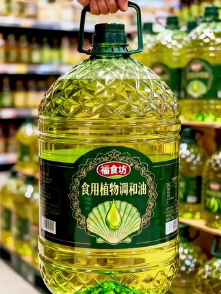 家人们,厨房的好帮手橄榄油来卷了!#橄榄油 #食用油 #调味料 #橄榄油推荐 #在家做美食 @DOU+上热门 @DOU+小助手