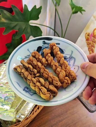 天津十八街小麻花#好吃到停不下来 #一吃一个不吱声 #酥酥脆脆的太好吃了 #好吃不贵经济实惠 #无限回购的宝藏单品