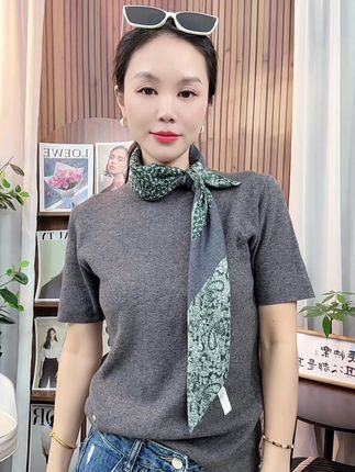 丝巾标配系法(可盐可甜)慢动作教程包教会 #丝巾系法大全 #丝巾教程 #丝巾搭配 #围巾系法分享 #丝巾系法又来更新了