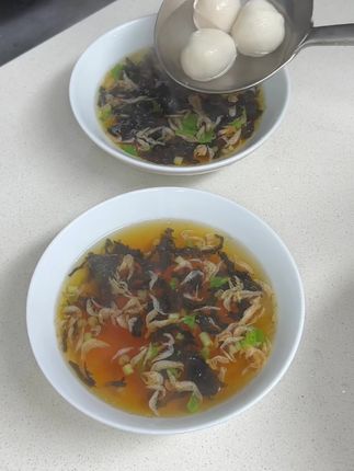 我家小孩特别喜欢喝这个紫菜汤,紫菜嫩滑,味道鲜美#紫菜 #紫菜汤