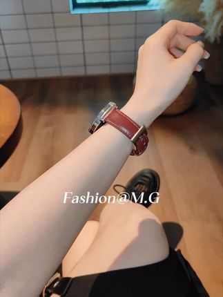 软糯小牛皮!安可拉红表带,秋冬腕物保暖又时髦#女孩子花点钱怎么啦 #gt6 #gt5 #gt4 #watch5