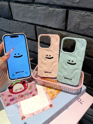 幸运笑脸褶皱壳#爱了爱了 高级感拉满#闺蜜同款 #创意手机壳 #防摔手机壳 @抖加🔥上热门🔥dou+🔥热点宝