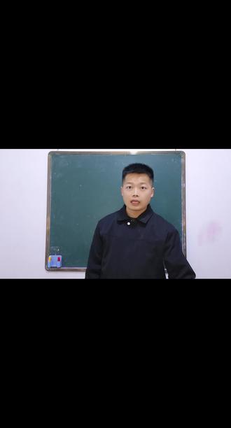 初二数学同步重难点——一次函数的对称规律,详细讲解来了。
一次函数的对称问题,是初二下册数学的高频考点,也是很多同学的易错点,要么记混对称后k和b的符号,要么找不到通用解题方法。这个视频一步步拆解对称规律的底层逻辑,把不同对称情况的解题方法讲清楚,帮大家避开易错点,吃透这个考点。#初二数学 #一次函数 #初中数学 #汨罗中考 #初二数学下册