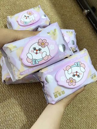 小孩大人都能用 一箱能用大半年 #种草 #好物推荐🔥 #湿巾 @抖音小助手 @抖音创作小助手 #强烈推荐 #强烈推荐