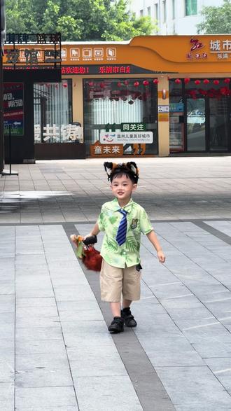 #六一儿童节活动 #迪士尼 #疯狂动物城 #狐尼克 做个不扫兴的妈妈 尊重每一次活动 (🦊)。