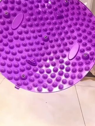 全民运动超慢跑,脚踩足底按摩指压板爽歪歪,每天晨练或者晚饭后踩10~20分钟,状态一整天元气~ #指压板 #足底按摩垫 #居家锻炼