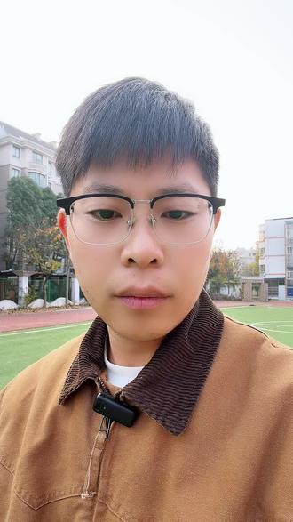 所有街舞特长生的家长请注意,划重点!街舞学院化已成定局,街舞学历越来越重要!
23年国家将街舞纳入艺考,高校开设街舞本科专业,未来走专业路,学历是硬通货!
所有小学、初中、高中的街舞学生家长应该提前做街舞升学规划,街舞机构升级课程对接赛道,才能跟上趋势,让热爱落地名校、走得更远!#耐街高校大学生街舞比赛#街舞考大学#街舞学历重不重要#街舞小学初中升学规划#街舞