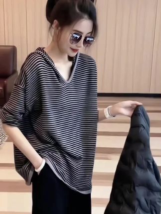 #休闲上衣 #连帽卫衣 #上衣