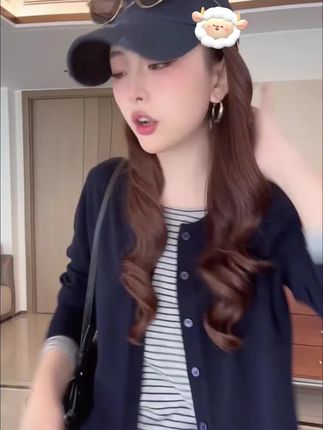 宽松时尚假两件拼接针织衫女士2025春秋新款显瘦减龄气质长袖上衣#今日穿搭🌸 #假两件针织衫 #辣妹穿搭 #秋季上新 #拽姐穿搭