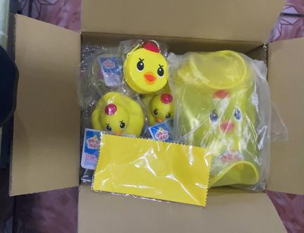 🐯110)过年也要快乐吃谷精灵集市2月开箱分享。
精灵集市是一个海淘购物平台,主页有亚马逊,指南针,随意购,雅虎日拍机拍,煤炉等多个站点。想在哪个站点购物的话,点站点进去就可以任意搜索自己想买的东西,或喜欢的IP。购买商品单点满5000日元免手续费,付款方便,可以使用平台充值的余额,也可以使用微信或支付宝付款。精灵集市还有免费的入库拍照和入库视频,去除外包装也是免费的。而且精灵集市汇率超低,还不用自己填写面单,物流选择多样,是特别好的海淘购物平台!#精灵集市 #精灵集市日淘 #百乐 #海淘 #春节