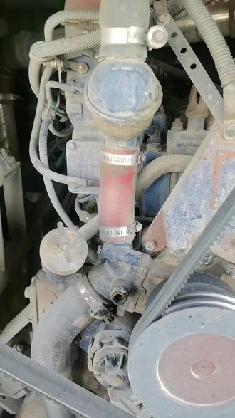 更换打气泵缸盖