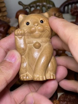 桃木雕刻招财猫