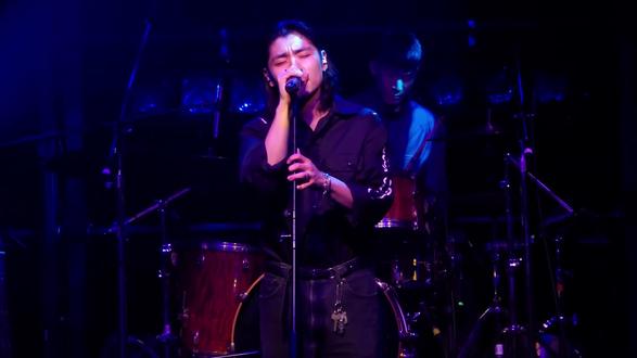 明明只是冷战 你怎么转身就结婚了呢