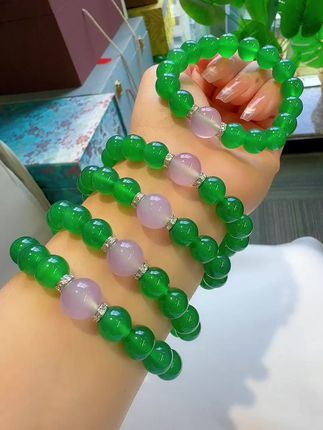 帝王绿辣透高品质手链手串精品时尚洋气百搭高品质大气 帝王绿辣透高品质手链手串精品时尚洋气百搭高品质大气#手镯 #手串 #手链 #手镯控 #戒指