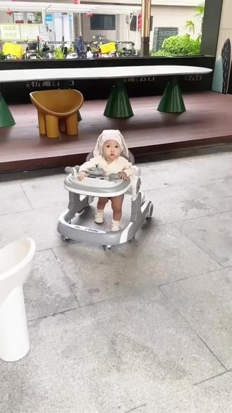 婴儿学步车宝宝学走路可坐可推可折叠多功能助步车防侧翻